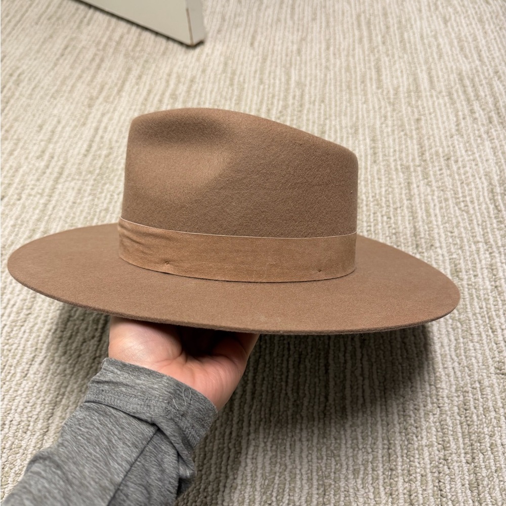 Gigi pip hat